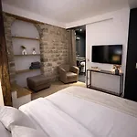 Central Paris Apartment Near Pantheon